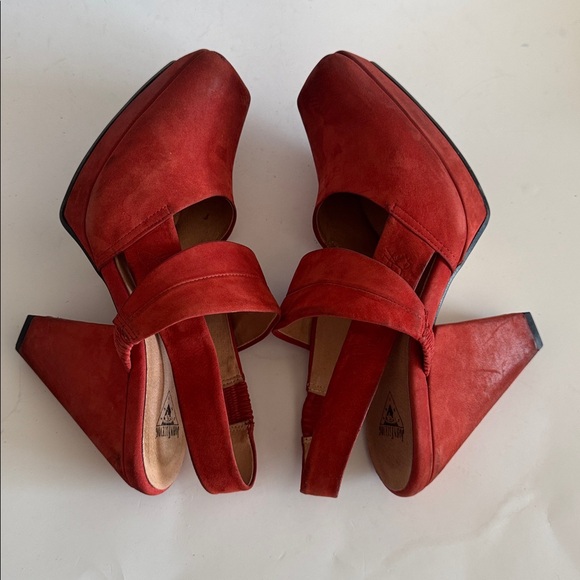 John Fluevog On Board Starboard Red Orange Suede Slingback Heel Sandals size 9.5 - Picture 7 of 11